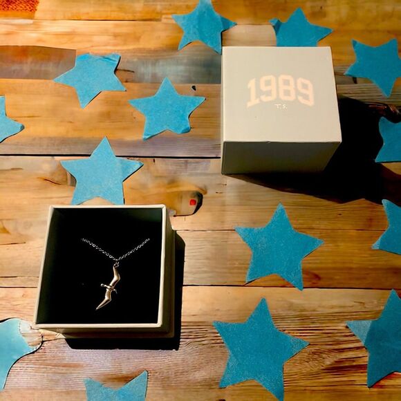 Taylor Swift 1989 Seagull Necklace Official Authentic Merchandise Silver Gift - Picture 1 of 5